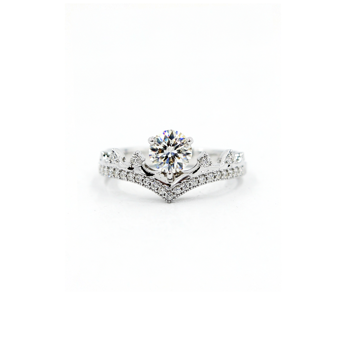 Crown-Setting Lab-Grown Diamond Ring